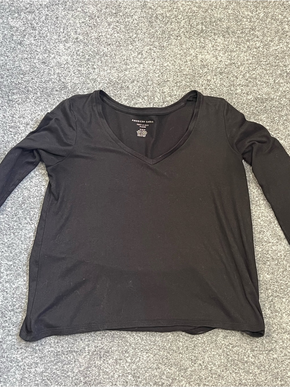 American Eagle Women’s Soft & Sexy Plush Long Sleeve V-Neck Shirt, Medium